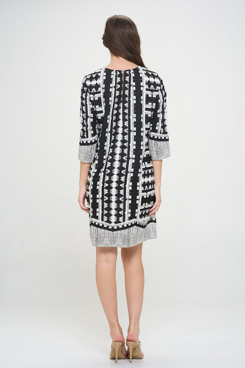 Geometric Print 3/4 Sleeve Shift Dress